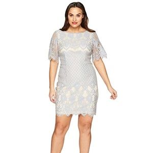 Adrianna Papell Women's Size Plus Bell Sleeve